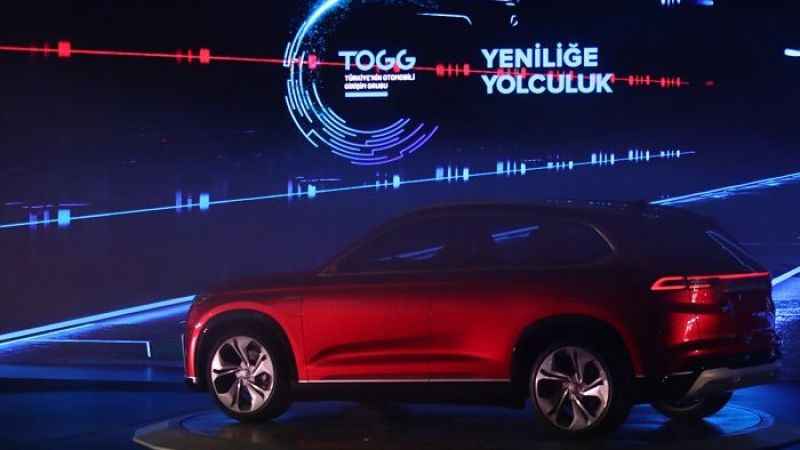 Yerli otomobil Togg'un ikinci teslimatı Aliyev'e