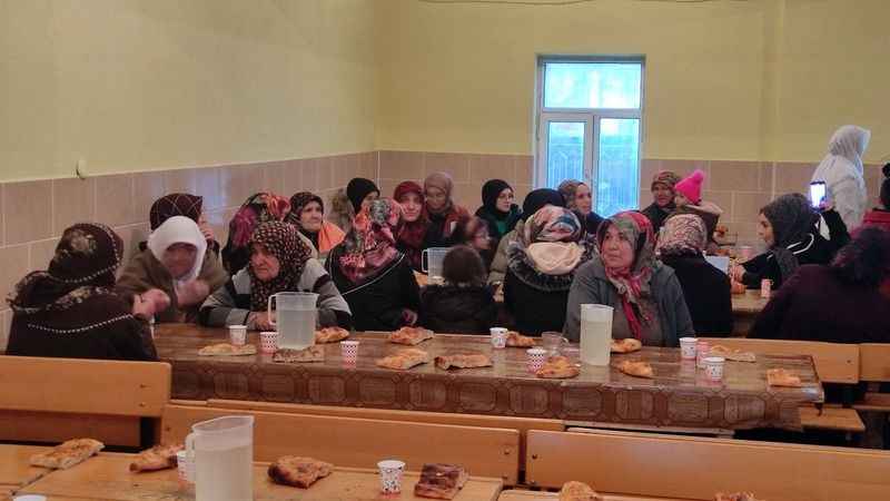 5 yıldır ortak iftar sofrası kuruyorlar