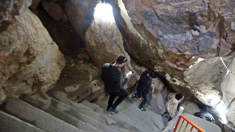 Yerin 80 metre altında göl keyfi