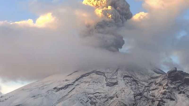 Popocatepetl Yanardağı’nda patlamalar devam ediyor