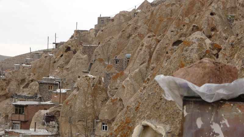 Kendovan evlerini gören hayran oluyor Kendovan evlerini gören hayran oluyor