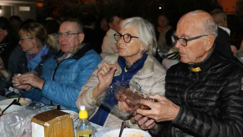 127 milletten yabancılar iftar sofrasında