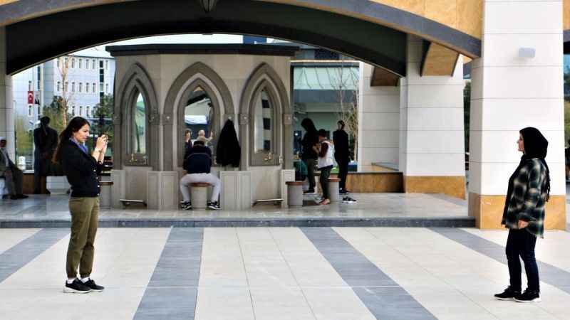 Selahaddin Eyyubi Camii'ne büyük ilgi