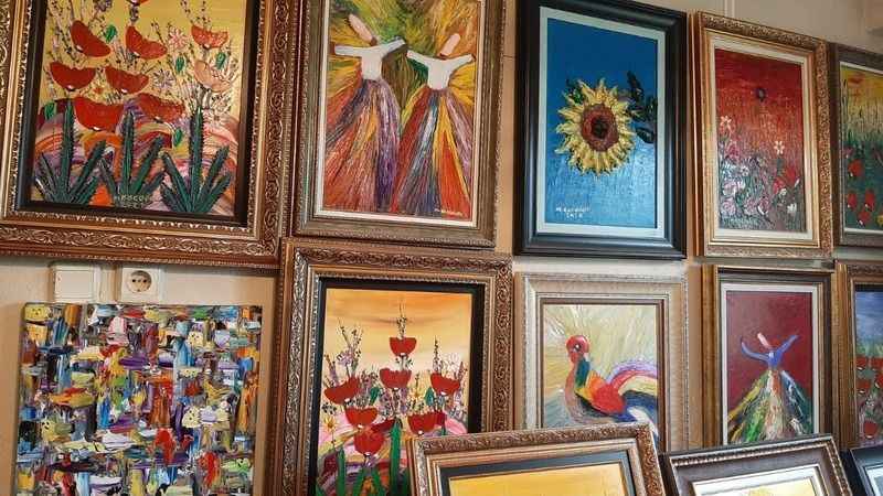 Köyünden Avrupa'ya tablo satıyor