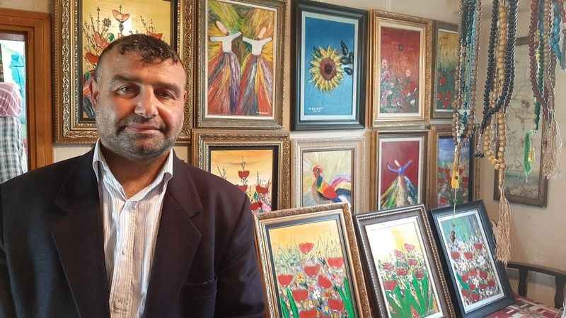 Köyünden Avrupa'ya tablo satıyor