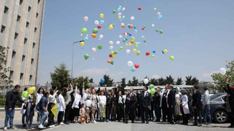 Pendik semaları rengarenk balonlarla doldu