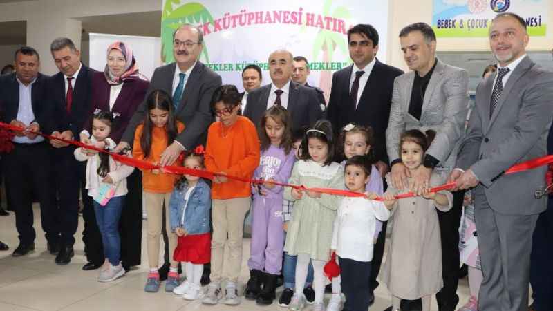 Bu kütüphane bebek ve çocuklara özel 