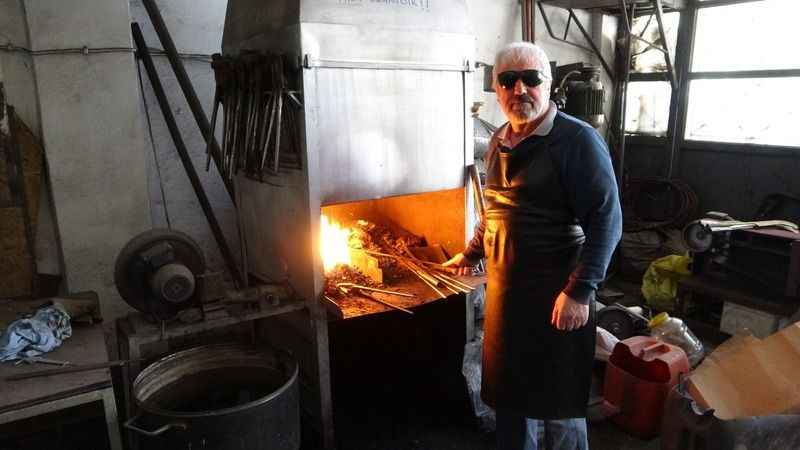 Depremzede ustalar var olma savaşı veriyor