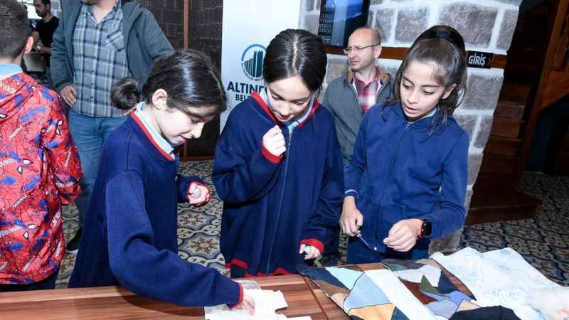 Çocuklar Hacı Bayram Veli Müzesi'ni renklendirdi