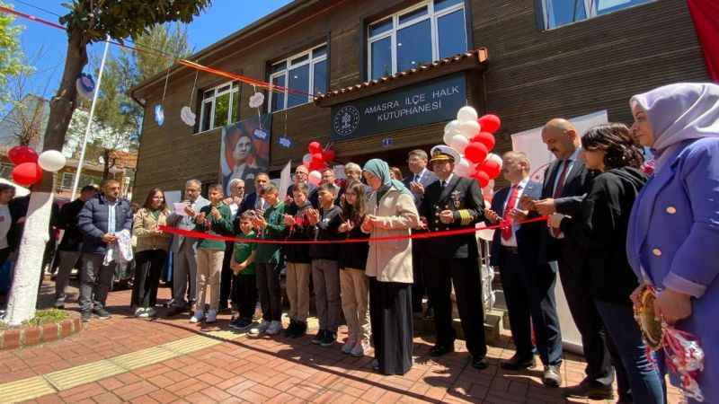 Rus turistleri Bakan Yardımcısı karşıladı