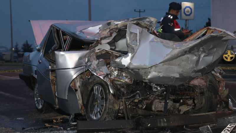 Otomobiliyle tıra çarpan Samet Toprak hayatını kaybetti