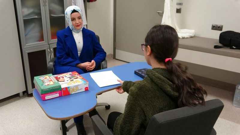 Konuşma bozukluğuna terapiyle tedavi