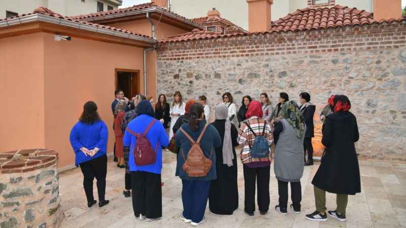 Hamamda sergi olur mu demeyin!