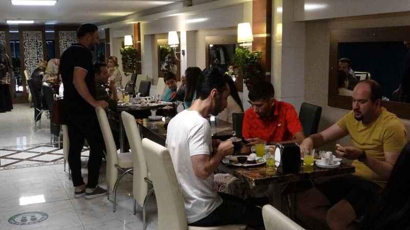 Van esnafı İranlı turistten memnun