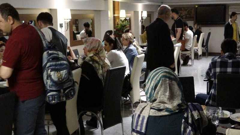 Van esnafı İranlı turistten memnun