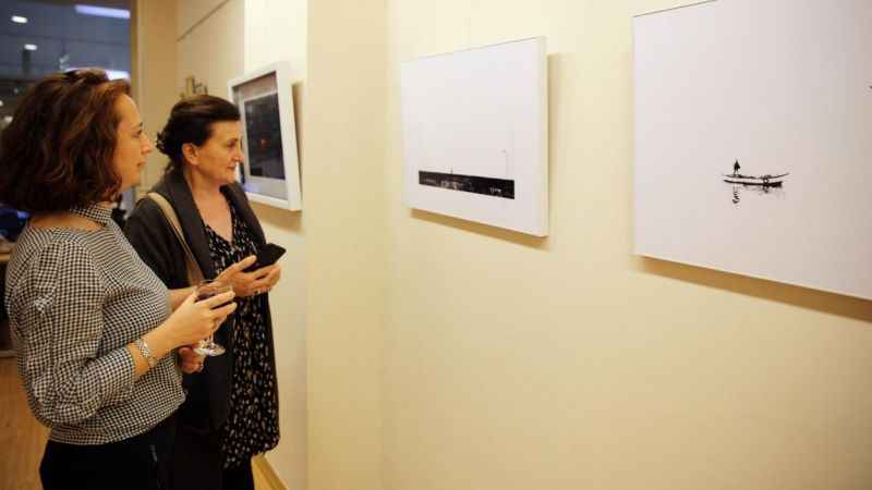 Siyahtan Beyaza Yalnızlıklar sergisi