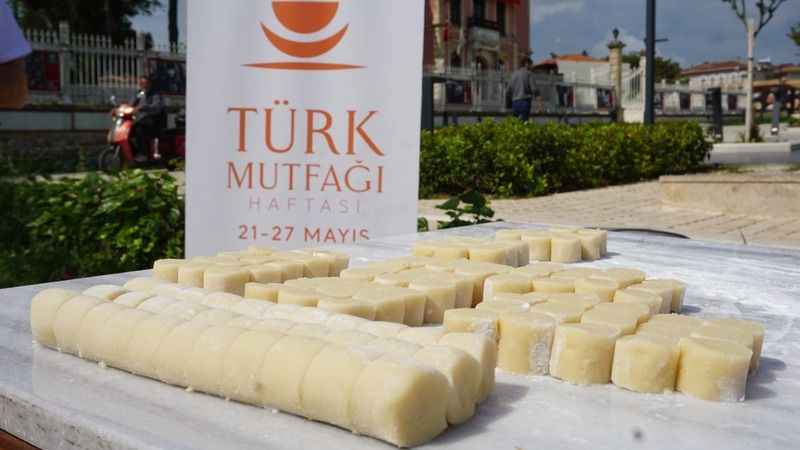 Selimiye'nin gölgesinde saray lezzetleri ikramı