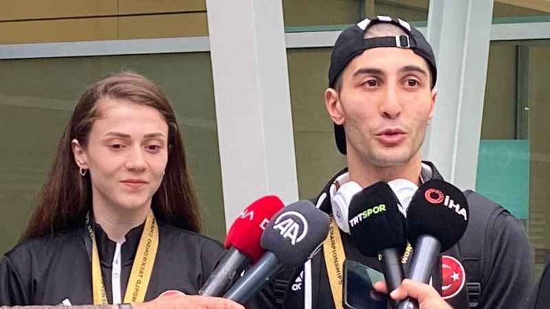 Şampiyonlar yurda döndü