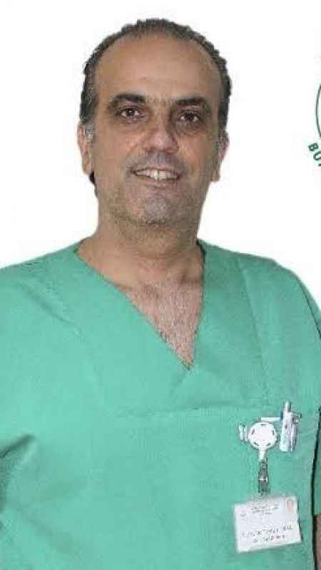 Depremde 30 yakınını kaybeden uzman hekim Taylan İnal vefat etti