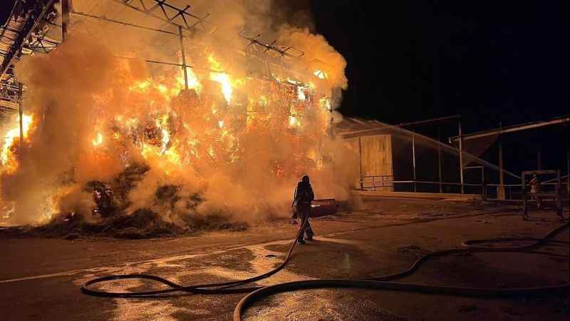 Karacabey’de korkutan çiftlik yangını