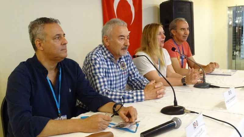 Ayvalık’ta klasik otomobil rallisi