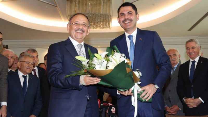 Murat Kurum görevi yeni sahibine devretti