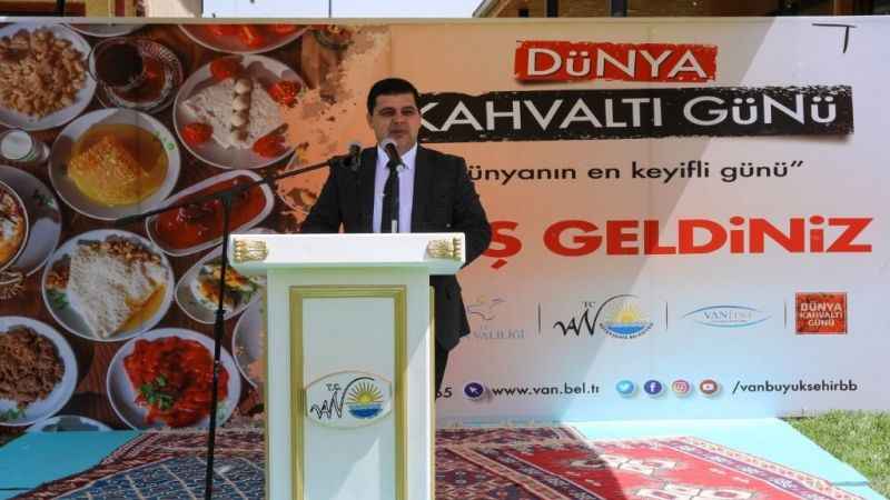 Vanlılar Dünya Kahvaltı Günü’nde bir araya geldi