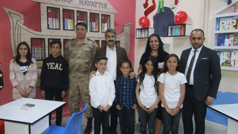 Okullara 7 yılda 14 kütüphane kazandırdı