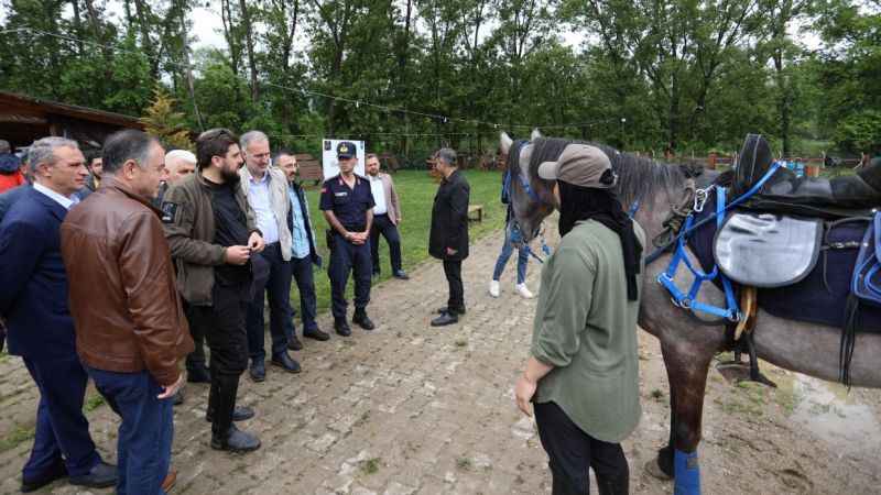 At sırtında Evliya Çelebi'nin izinde