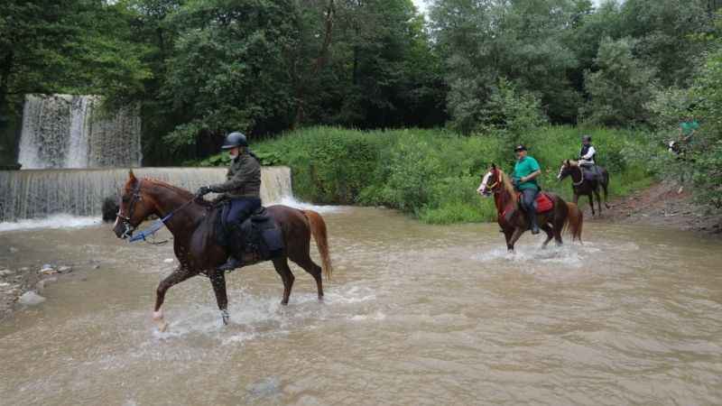 At sırtında Evliya Çelebi'nin izinde