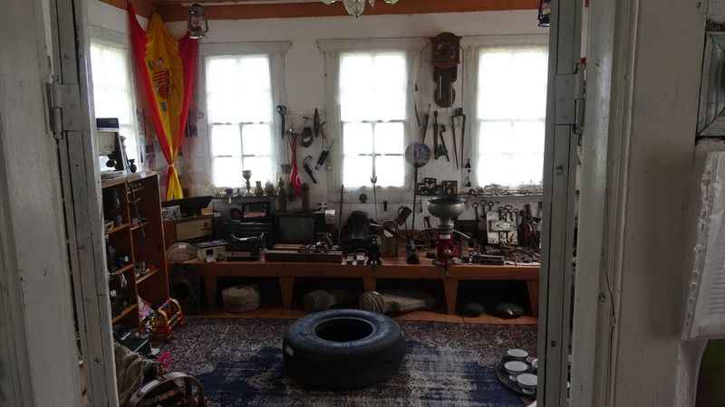 20 yılda topladığı eşyalarla evini müzeye çevirdi