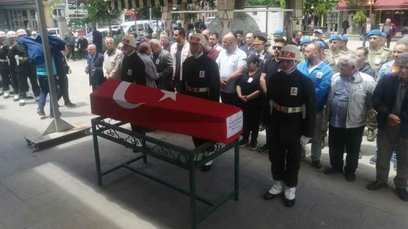 Koceli'de Astsubay Kıdemli Başçavuş Turgut Seyhan hayatını kaybetti.