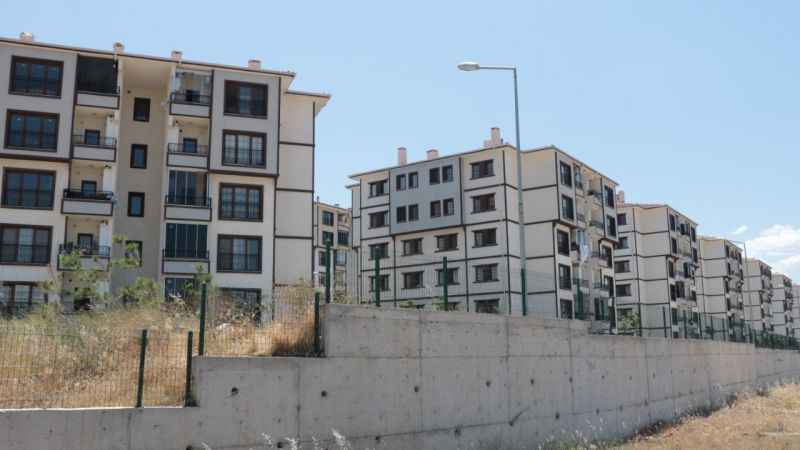 Depremzedeler için mesai sürüyor: Konutlar yükseliyor