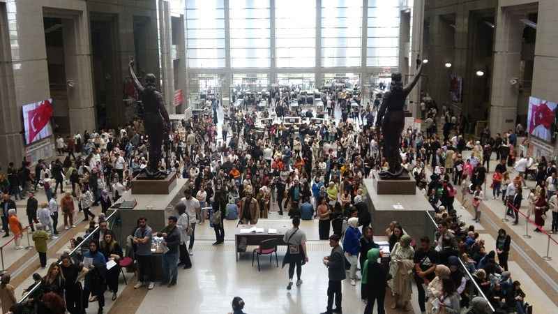 Çağlayan Adliyesi'nde icra ve zabıt katipliği kuyruğu