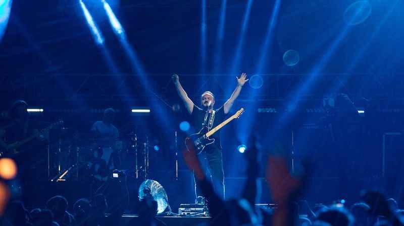 Kapadokya’da Selda Bağcan ve Seksendört rüzgarı