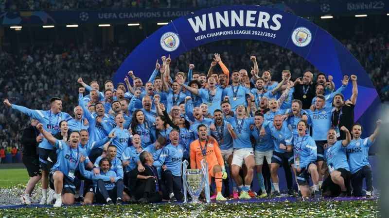 İstanbul'da gülen yine İngilizler oldu