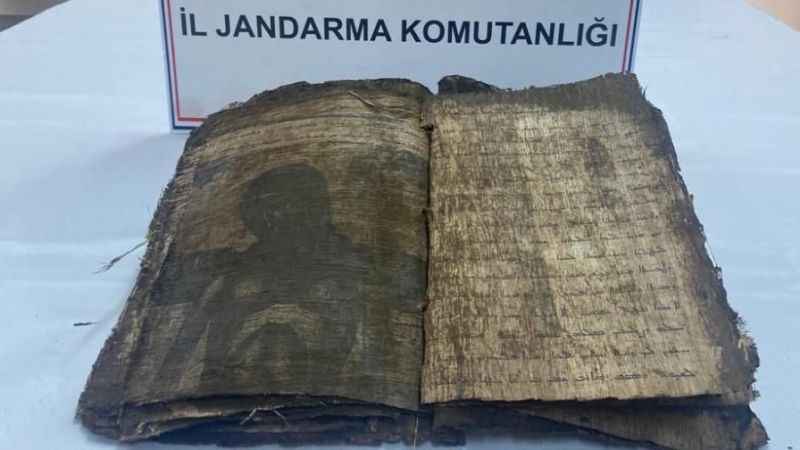 İstanbul'da 1100 yıllık İncil ele geçirildi