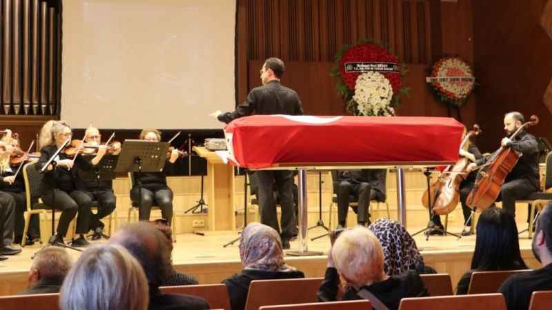 Keman Virtüözü Suna Kan'a veda