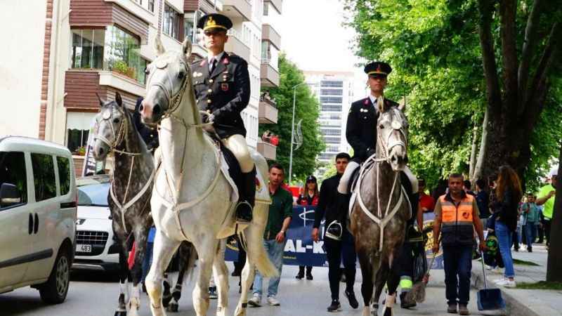 Atatürk ve İstiklal Yolu Yürüyüşü 4 gün sürdü