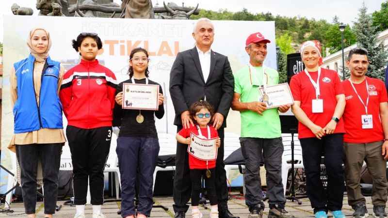 Atatürk ve İstiklal Yolu Yürüyüşü 4 gün sürdü