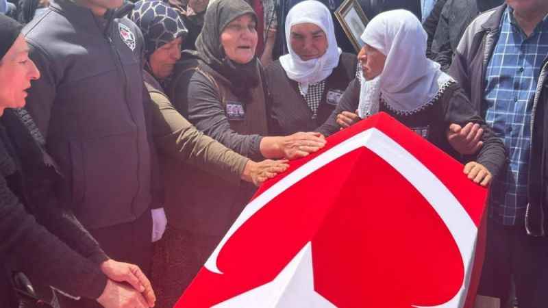 MKE patlamasında hayatını kaybeden 3 şehit son yolculuğuna uğurlandı