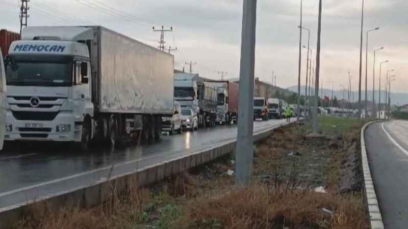 Kayseri - Niğde karayolu sel nedeniyle ulaşıma kapandı
