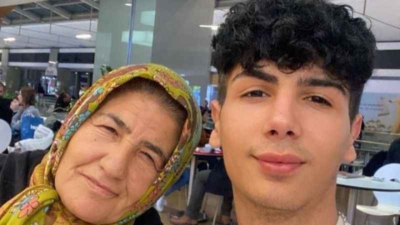 Depremde vefat eden sosyal medya fenomeni Taha Duymaz’ın annesi: “Taha’nın mutfağı öksüz kaldı”