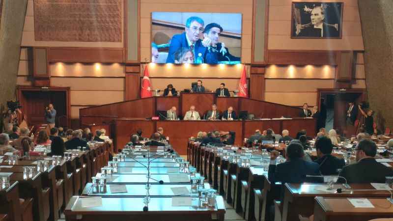 İBB Meclis toplantısında İmamoğlu’na yangın eleştirisi