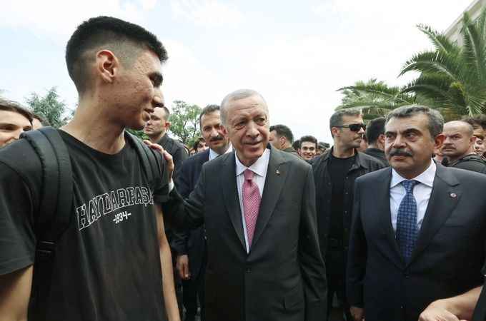 “Öğretmenlik mesleğinin itibarını artıracak projelerimizi yakında kamuoyuyla paylaşacağız”