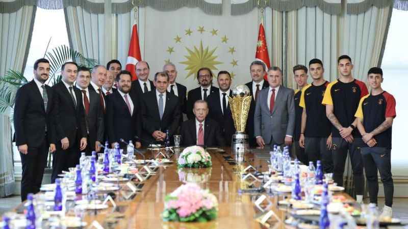 Cumhurbaşkanı Erdoğan, Galatasaray heyetini kabul etti
