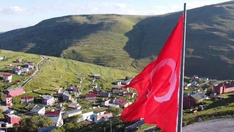 Atatürk'ün silueti görülmeye başlandı