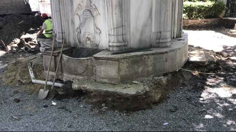 İBB’den skandal çalışma: Tarihi Emirgan Çeşmesi'ne zarar verdiler