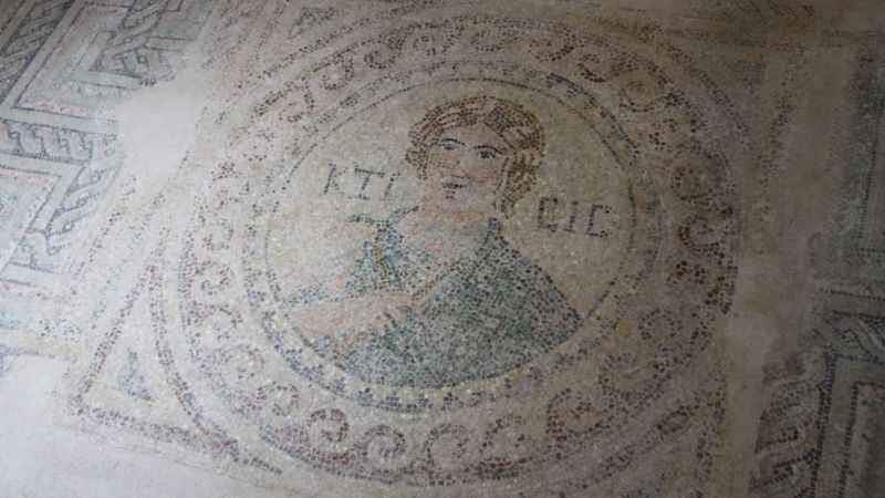 Bin 700 yıllık 'mozaik' görücüye çıktı