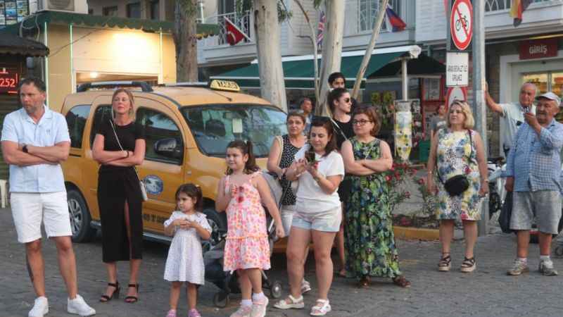 Yörüklerin yayla göçü renkli görüntüler oluşturdu